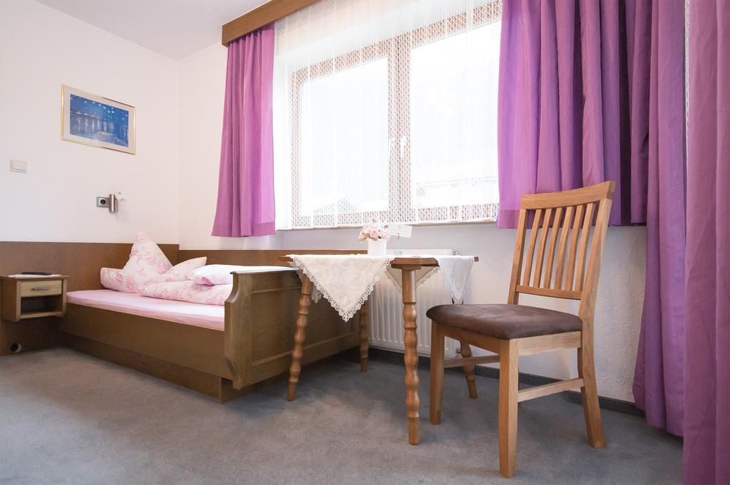 Hotel Haus Alpengruß Sölden Zimmer foto